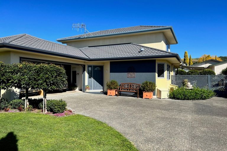 Photo of property in 50d Puketapu Road, Taradale, Napier, 4112