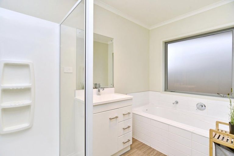 Photo of property in 6 Shilton Lane, Pegasus, 7612