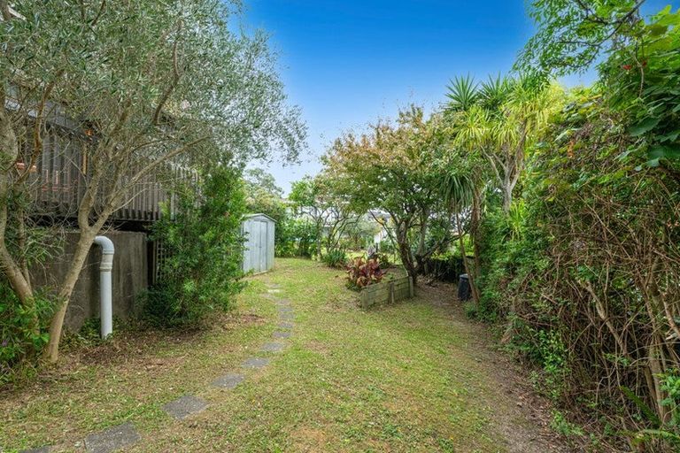 Photo of property in 22b Stanmore Bay Road, Stanmore Bay, Whangaparaoa, 0932