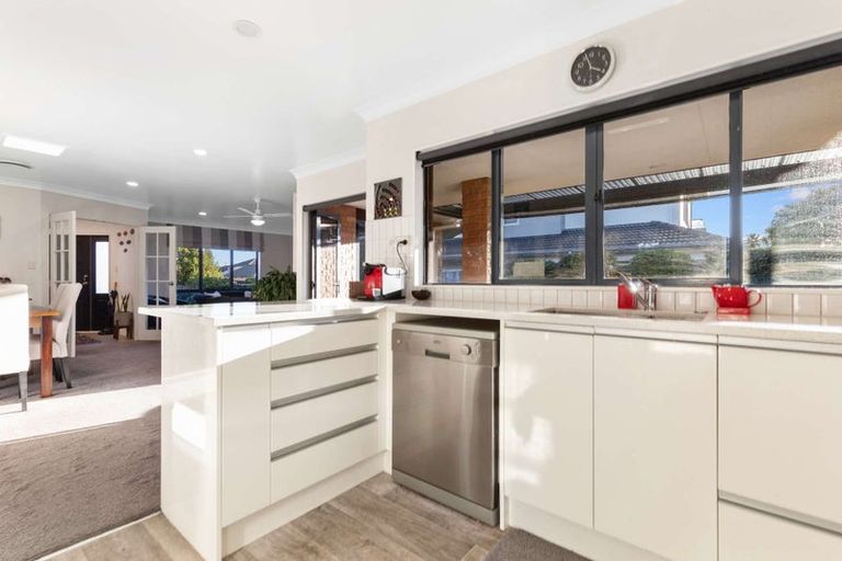 Photo of property in 53 Santa Monica Drive, Papamoa Beach, Papamoa, 3118