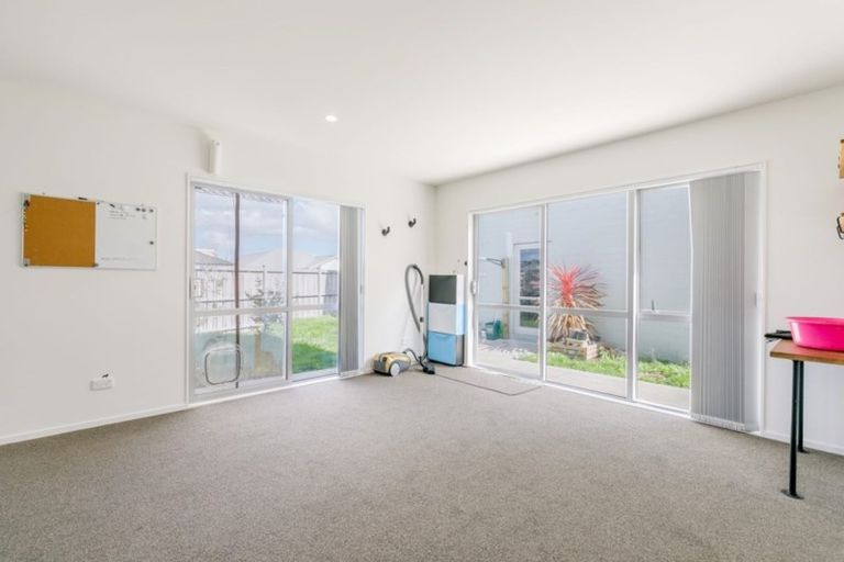 Photo of property in 1/26 Hollowout Street, Takanini, 2112