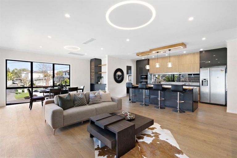 Photo of property in 49a Hart Road, Hauraki, Auckland, 0622