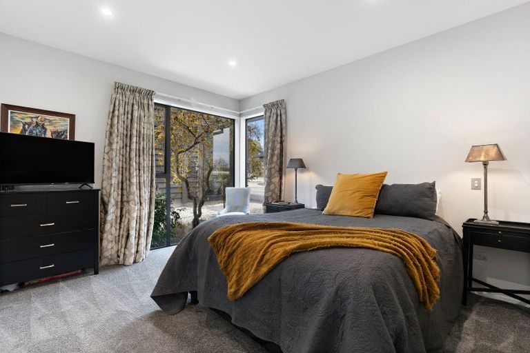 Photo of property in 2 Reading Court, Jacks Point, Queenstown, 9371