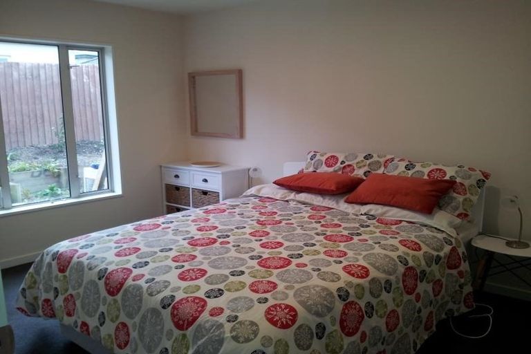 Photo of property in 5 Matthew Place, Kawaha Point, Rotorua, 3010