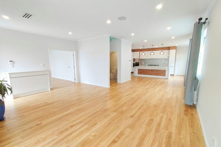 Photo of property in 4 Dungloe Avenue, Flat Bush, Auckland, 2019