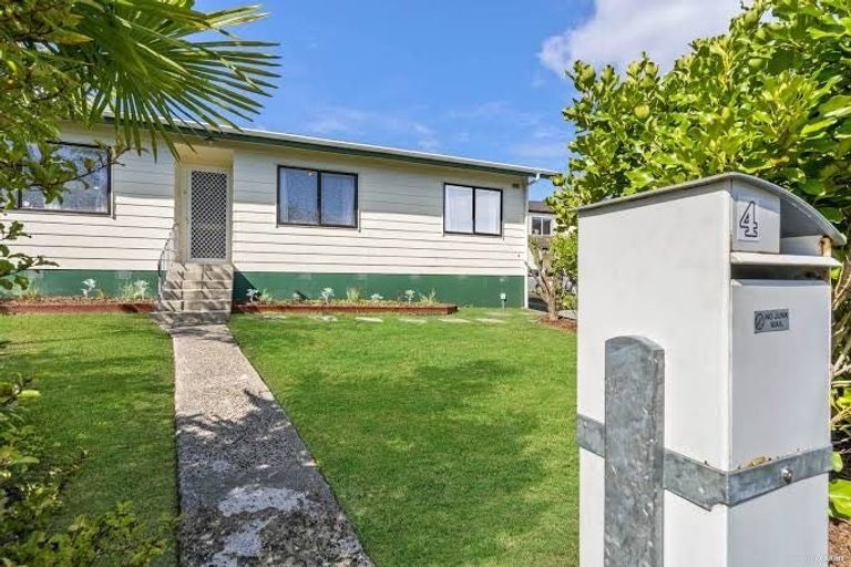 Photo of property in 4 Armada Drive, Ranui, Auckland, 0612