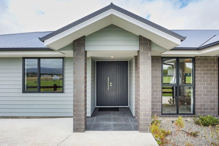 Photo of property in 21 Meavy Lane, Ashhurst, Palmerston North, 4470