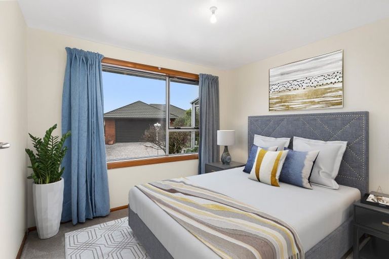 Photo of property in 2/77 Roberta Drive, Somerfield, Christchurch, 8024