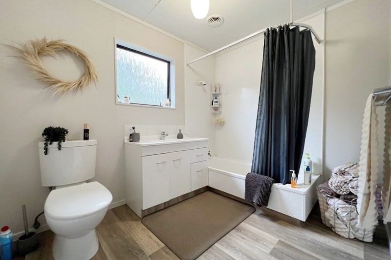 Photo of property in 4a Verel Street, Fairfield, Hamilton, 3214