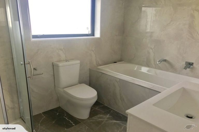 Photo of property in 7 Woodall Place, Totara Vale, Auckland, 0627