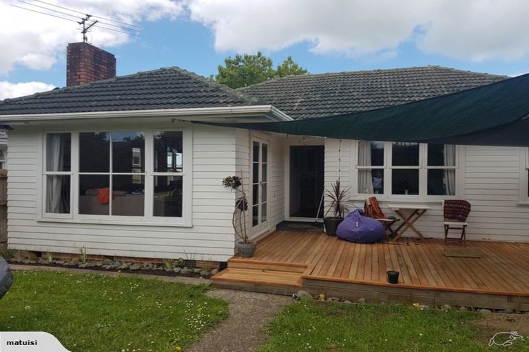 Photo of property in 785 Te Atatu Road, Te Atatu Peninsula, Auckland, 0610