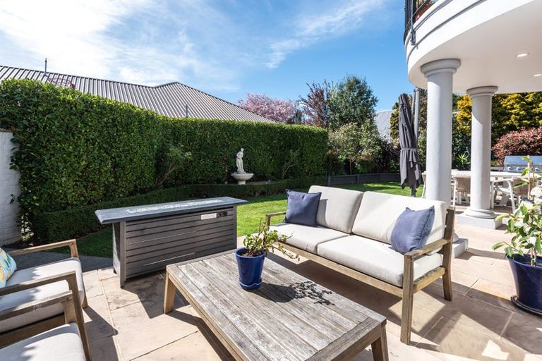 Photo of property in 16 Clyde Road, Upper Riccarton, Christchurch, 8041