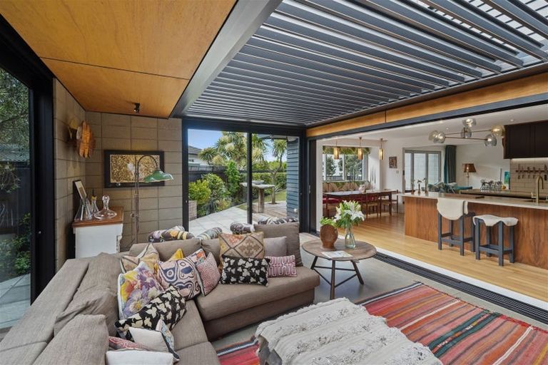 Photo of property in 42 Whitfield Street, Sumner, Christchurch, 8081