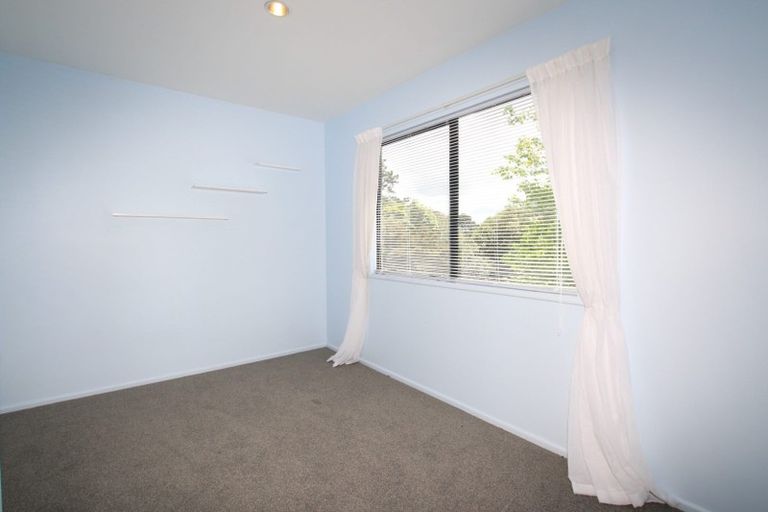 Photo of property in 41 Hewlett Road, Massey, Auckland, 0614