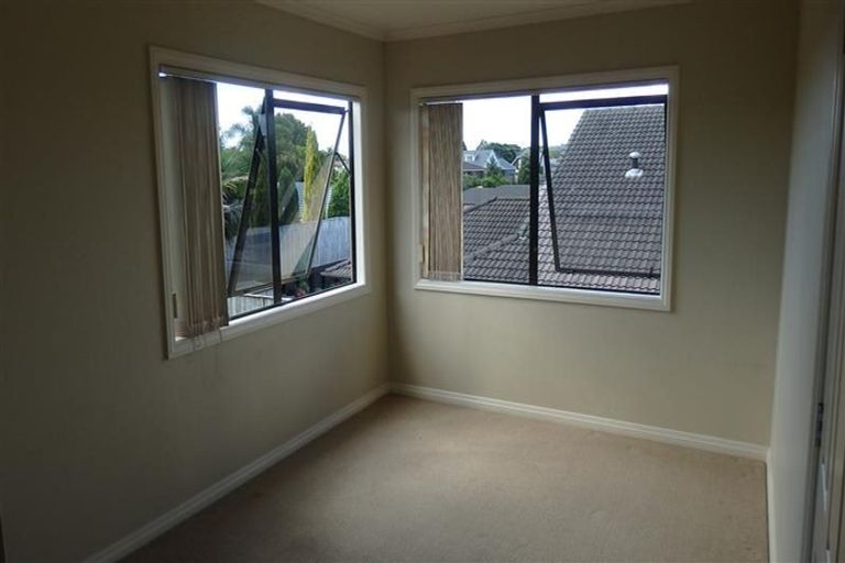 Photo of property in 21 Parkhaven Drive, Rosehill, Papakura, 2113