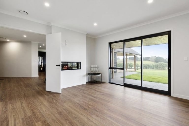 Photo of property in 28 Old Vintners Close, Te Kauwhata, 3782