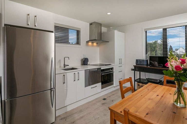 Photo of property in 2/63 Taikata Road, Te Atatu Peninsula, Auckland, 0610