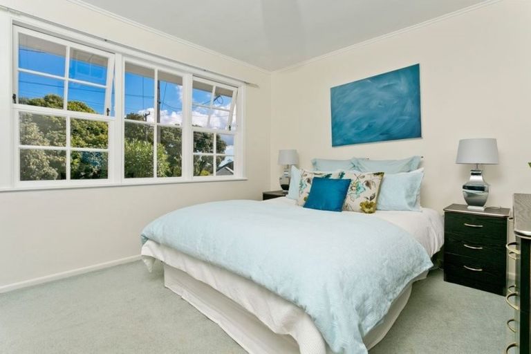 Photo of property in 117 Stanley Road, Glenfield, Auckland, 0629