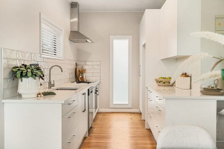 Photo of property in 56 Beach Haven Road, Beach Haven, Auckland, 0626