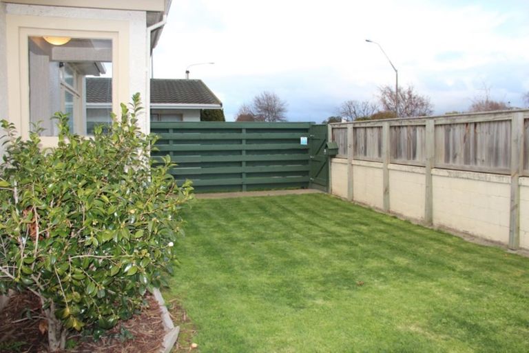 Photo of property in 5a Chelwood Street, Takaro, Palmerston North, 4412
