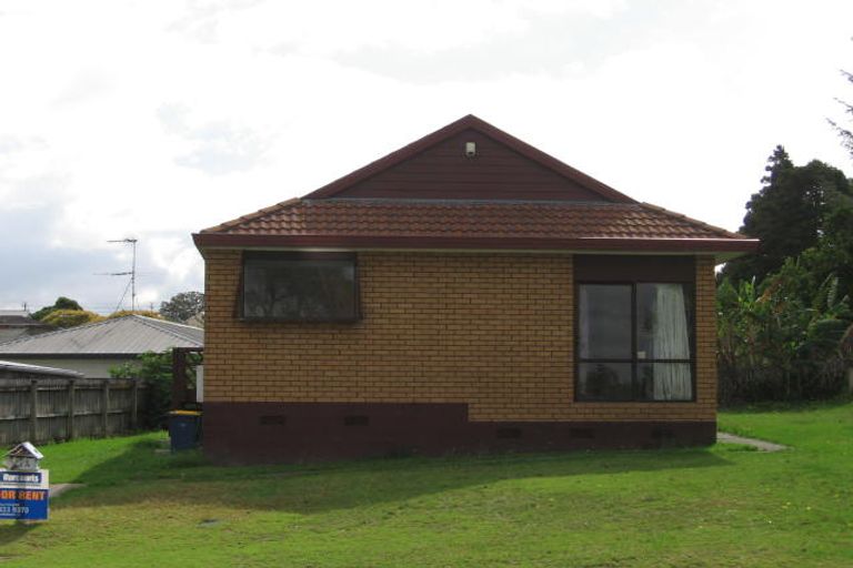 Photo of property in 43a Harmel Road, Glendene, Auckland, 0602