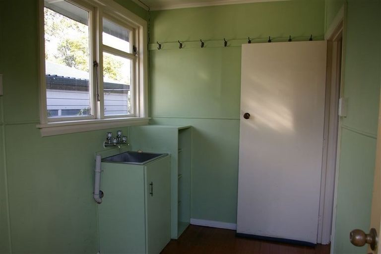 Photo of property in 18 Hooker Avenue, Bryndwr, Christchurch, 8053