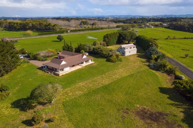 Photo of property in 359 Clarks Beach Road, Clarks Beach, Pukekohe, 2679