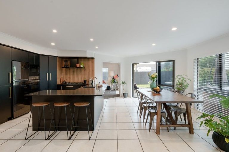 Photo of property in 34 Aranui Drive, Papamoa Beach, Papamoa, 3118