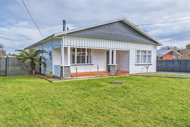 Photo of property in 14 Lee Street, Southbridge, 7602