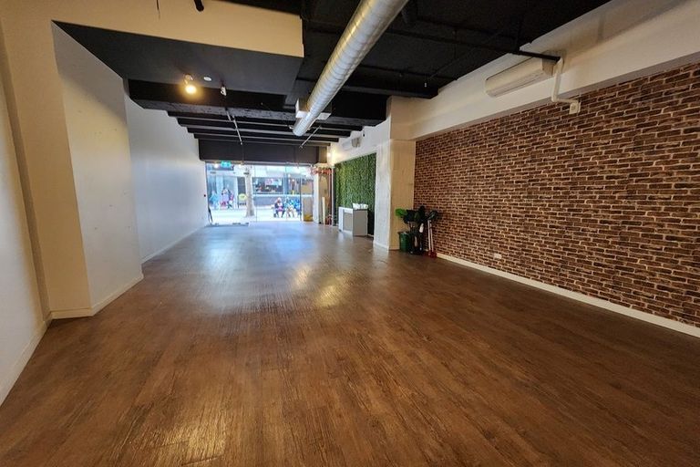 Photo of property in Breeze Plaza, 1001/57 Manners Street, Te Aro, Wellington, 6011