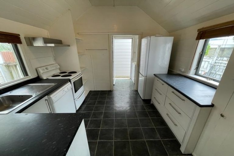 Photo of property in 120 Brougham Street, Mount Victoria, Wellington, 6011