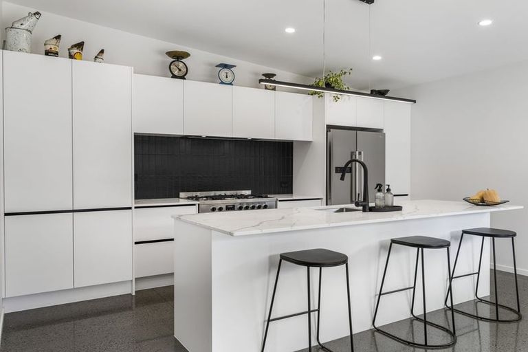 Photo of property in 28 Leathem Crescent, Pokeno, 2402