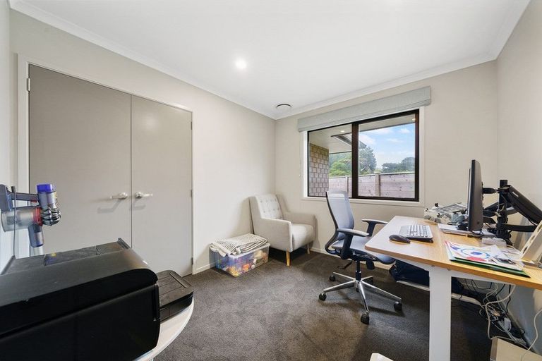 Photo of property in 9 Tradewinds Drive, Whitby, Porirua, 5024