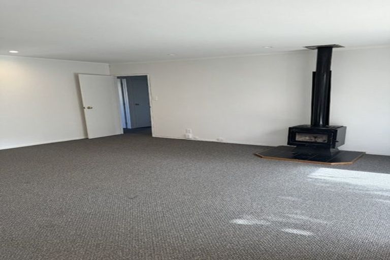 Photo of property in 240b Te Atatu Road, Te Atatu South, Auckland, 0610