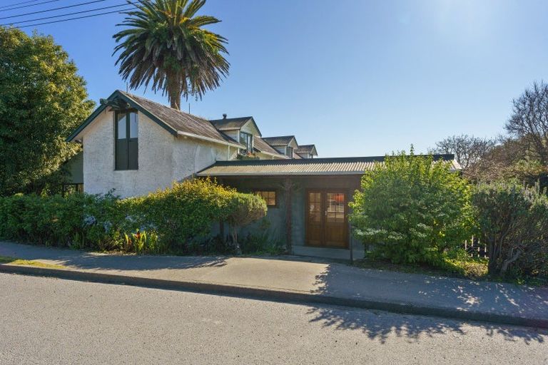 Photo of property in 3 State Highway 1, Otaki, 5512