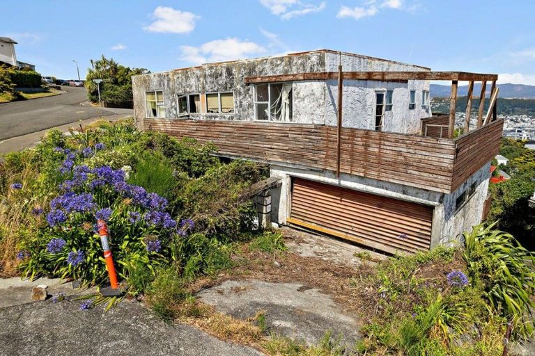 Photo of property in 4 Puketiro Avenue, Northland, Wellington, 6012