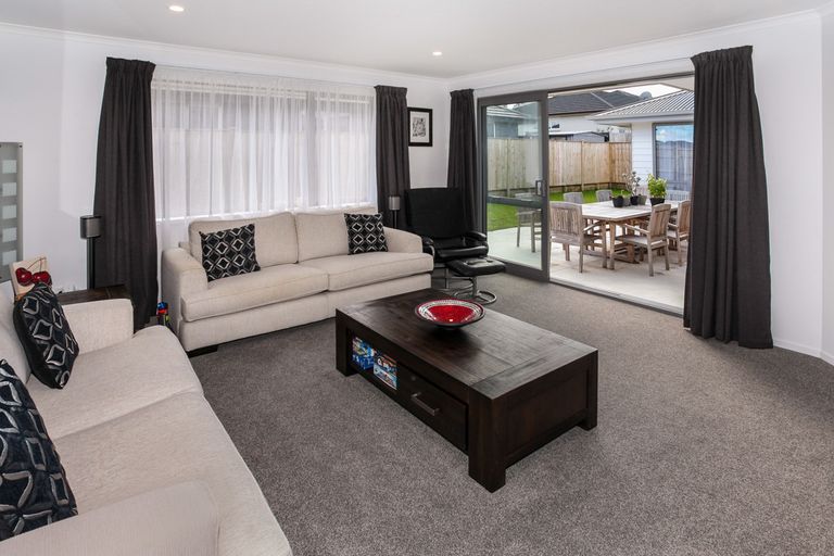 Photo of property in 130 Hillpark Drive, Pokeno, 2402