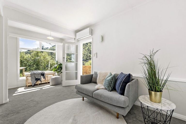 Photo of property in 6 Matai Terrace, Eastbourne, Lower Hutt, 5013