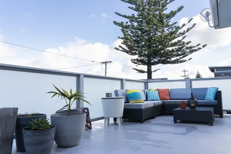 Photo of property in 28 Hall Road, Pataua North, Whangarei, 0175