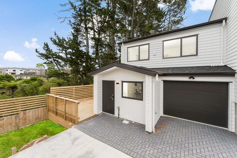 Photo of property in 89c Oreil Avenue, West Harbour, Auckland, 0618