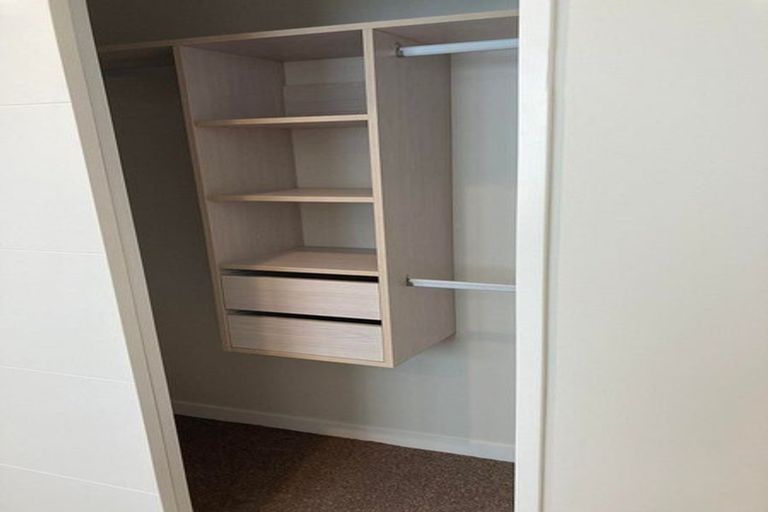 Photo of property in 7 Skua Road, Hobsonville, Auckland, 0616