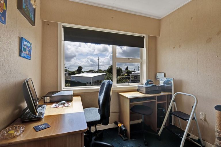 Photo of property in 192 Waihi Road, Hawera, 4610