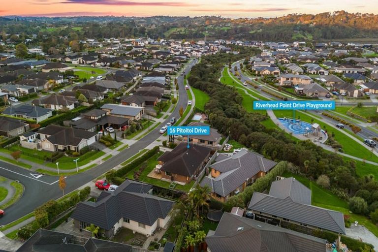 Photo of property in 16 Pitoitoi Drive, Riverhead, 0820