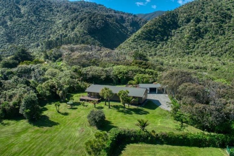 Photo of property in 2404 Coast Road, Barrytown, Runanga, 7873