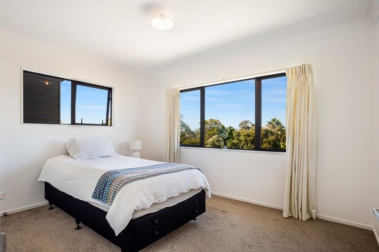 Photo of property in 88a West Harbour Drive, West Harbour, Auckland, 0618