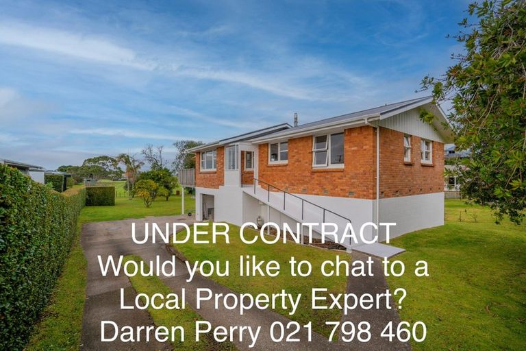 Photo of property in 1 The Crescent, Waihi Beach, 3611