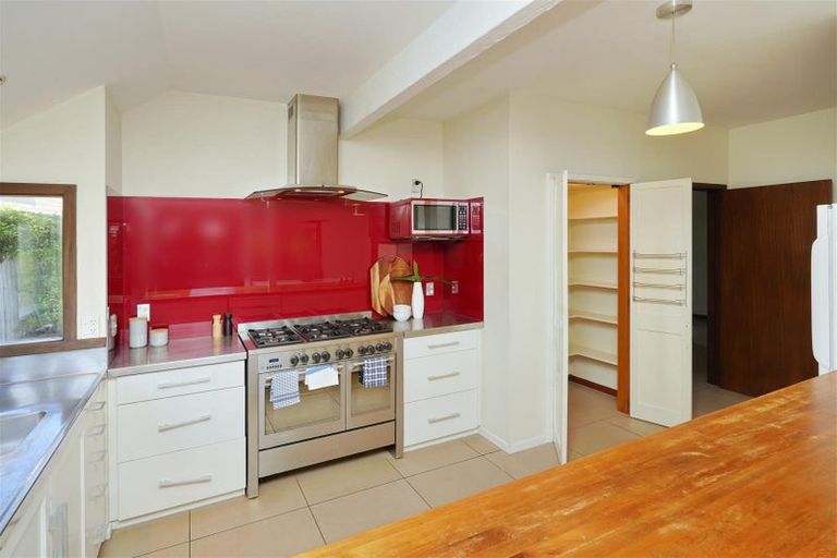 Photo of property in 70b Avonhead Road, Avonhead, Christchurch, 8042