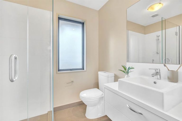 Photo of property in 15a Burdale Street, Riccarton, Christchurch, 8011