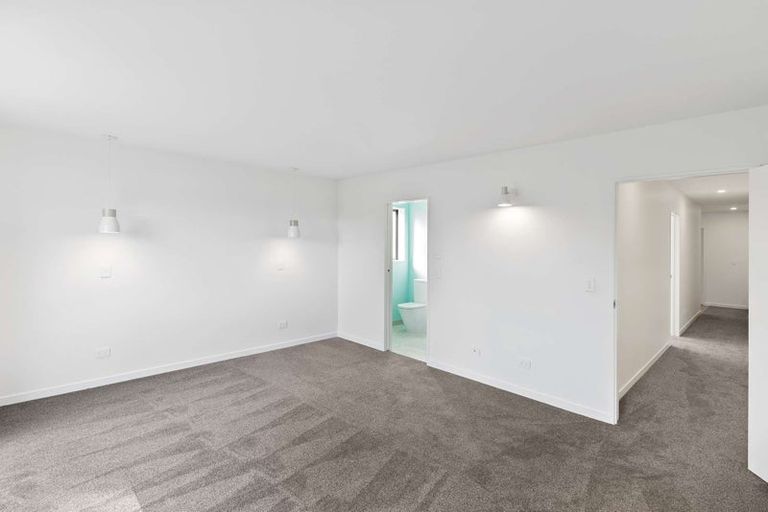 Photo of property in 85b Marine Parade, North New Brighton, Christchurch, 8083