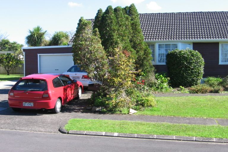 Photo of property in 1 Raewyn Place, Pakuranga, Auckland, 2010